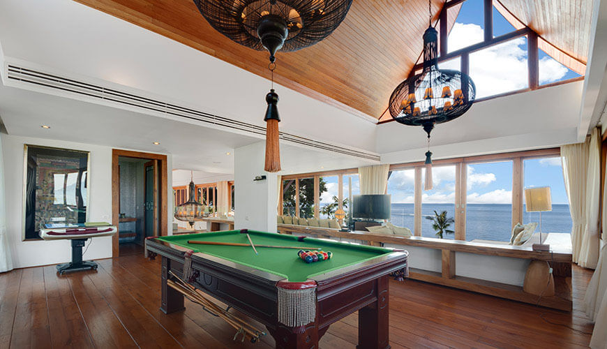 Villa Riva - billiards